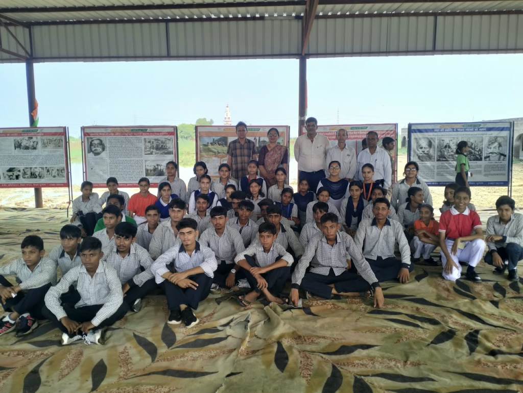 Second day of exhibition of historical documents and photographs in Singhwa Ragho
